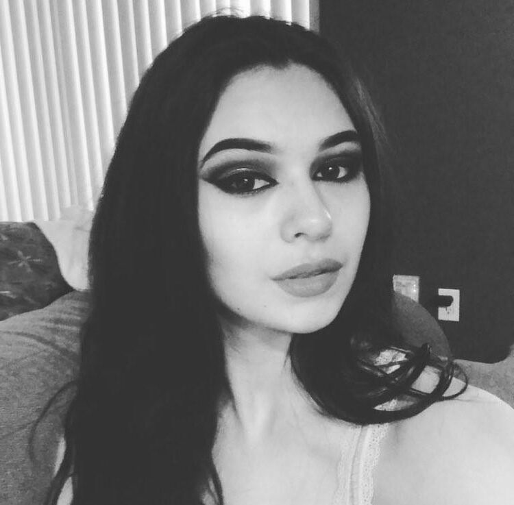 Nicole maines 
