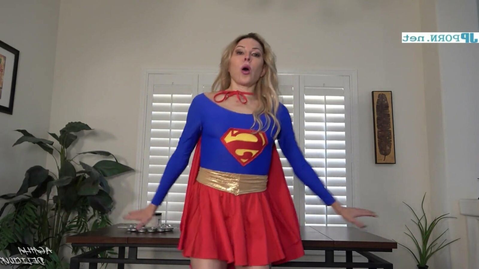 hot supergirl