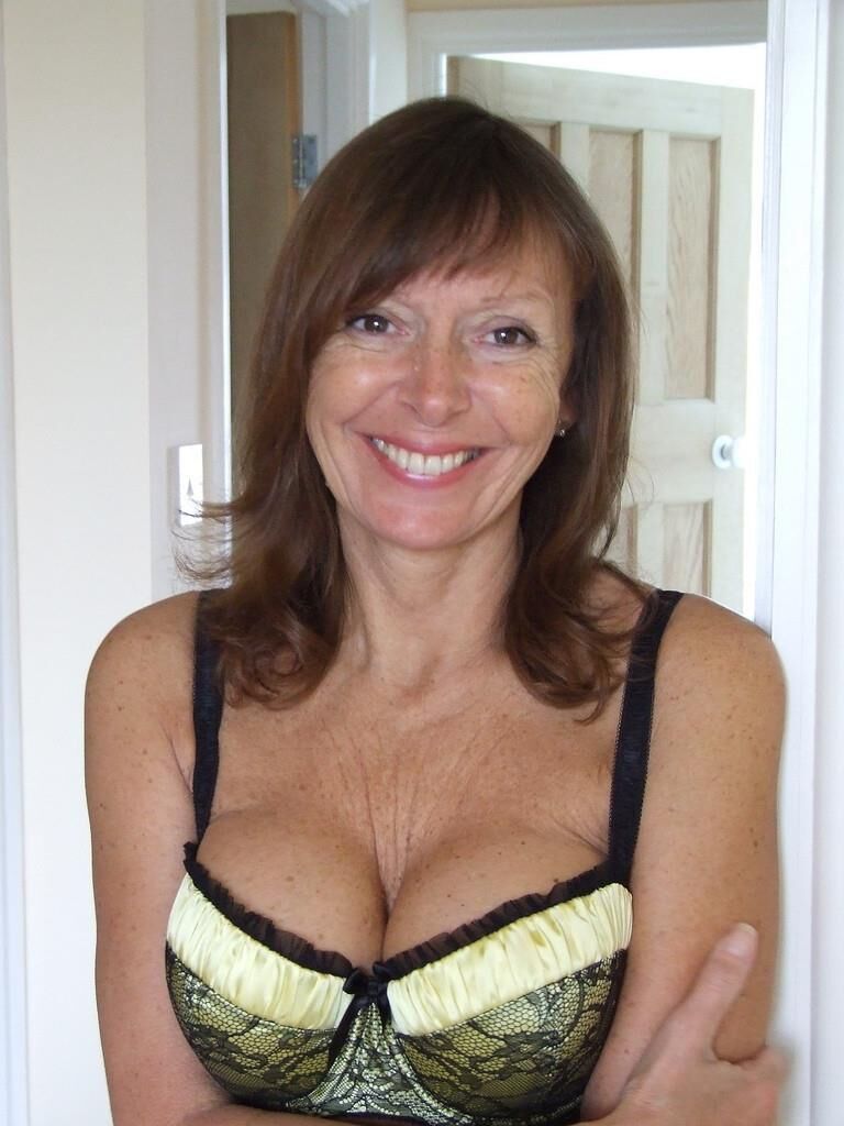 All Kinds Of Lingerie 