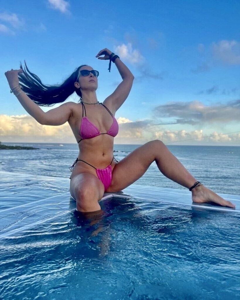 Carol Big Butt Big Boobs Brazilian Youtuber Girl Mixed Hot Shots