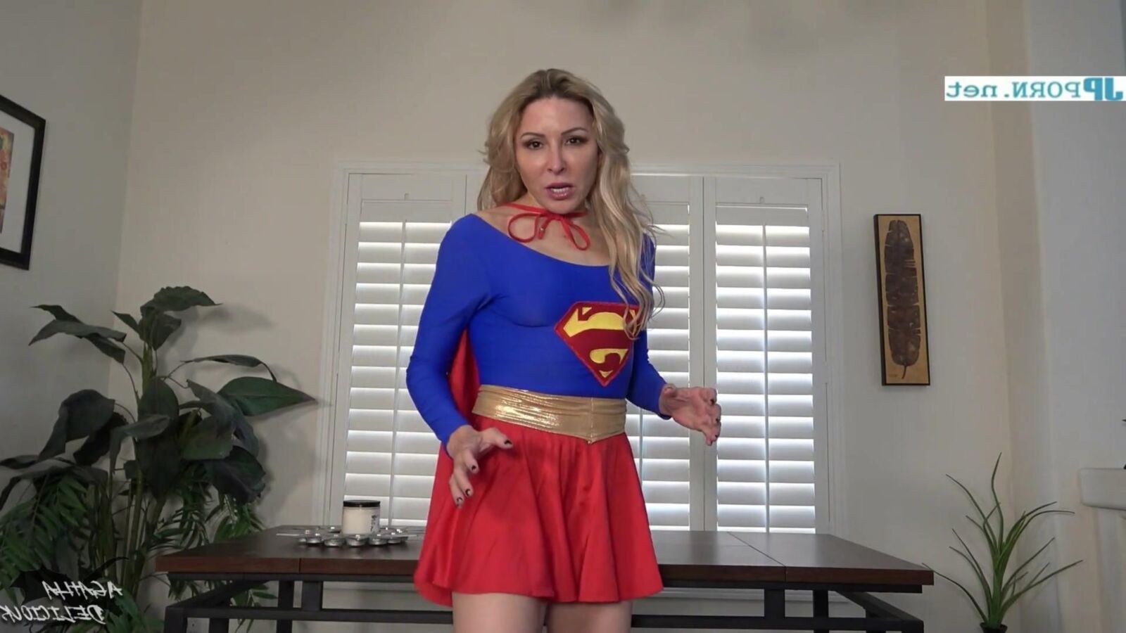 hot supergirl