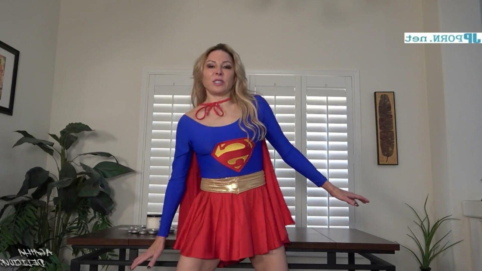 hot supergirl