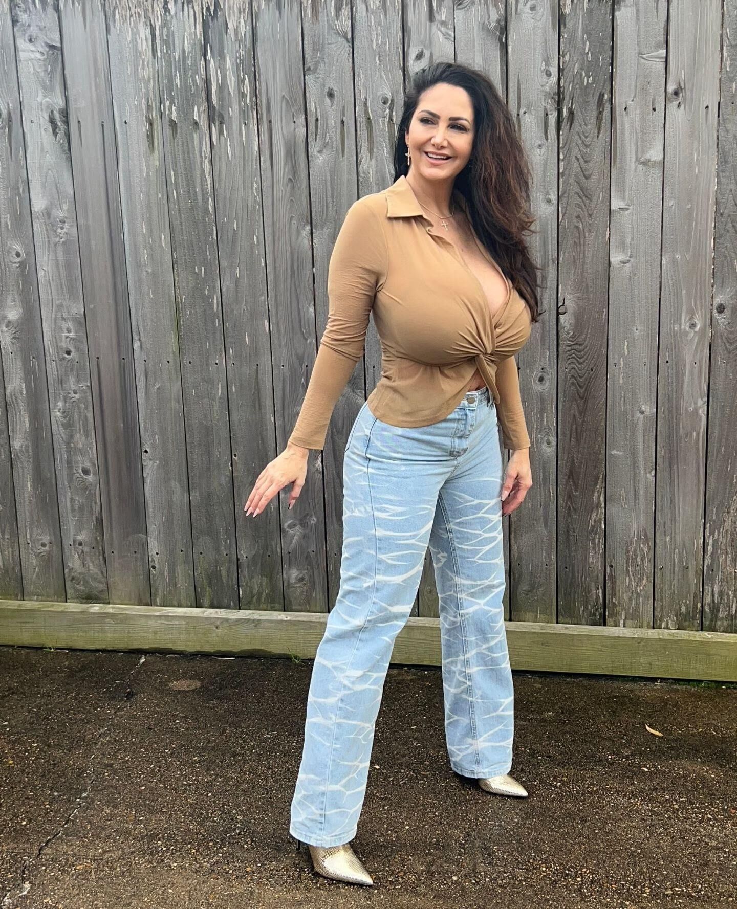 Hot With Her Clothes Still On 