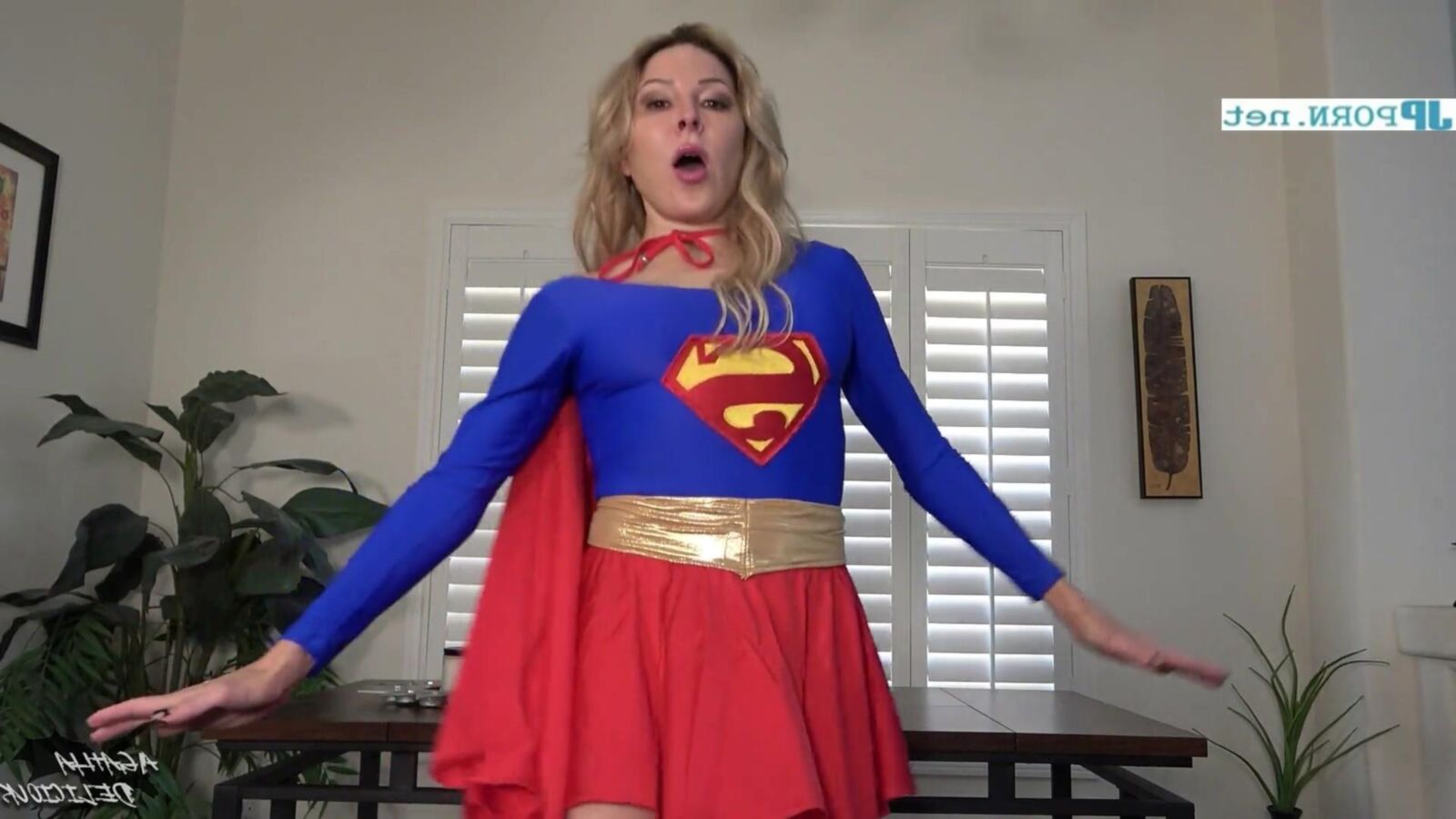 hot supergirl