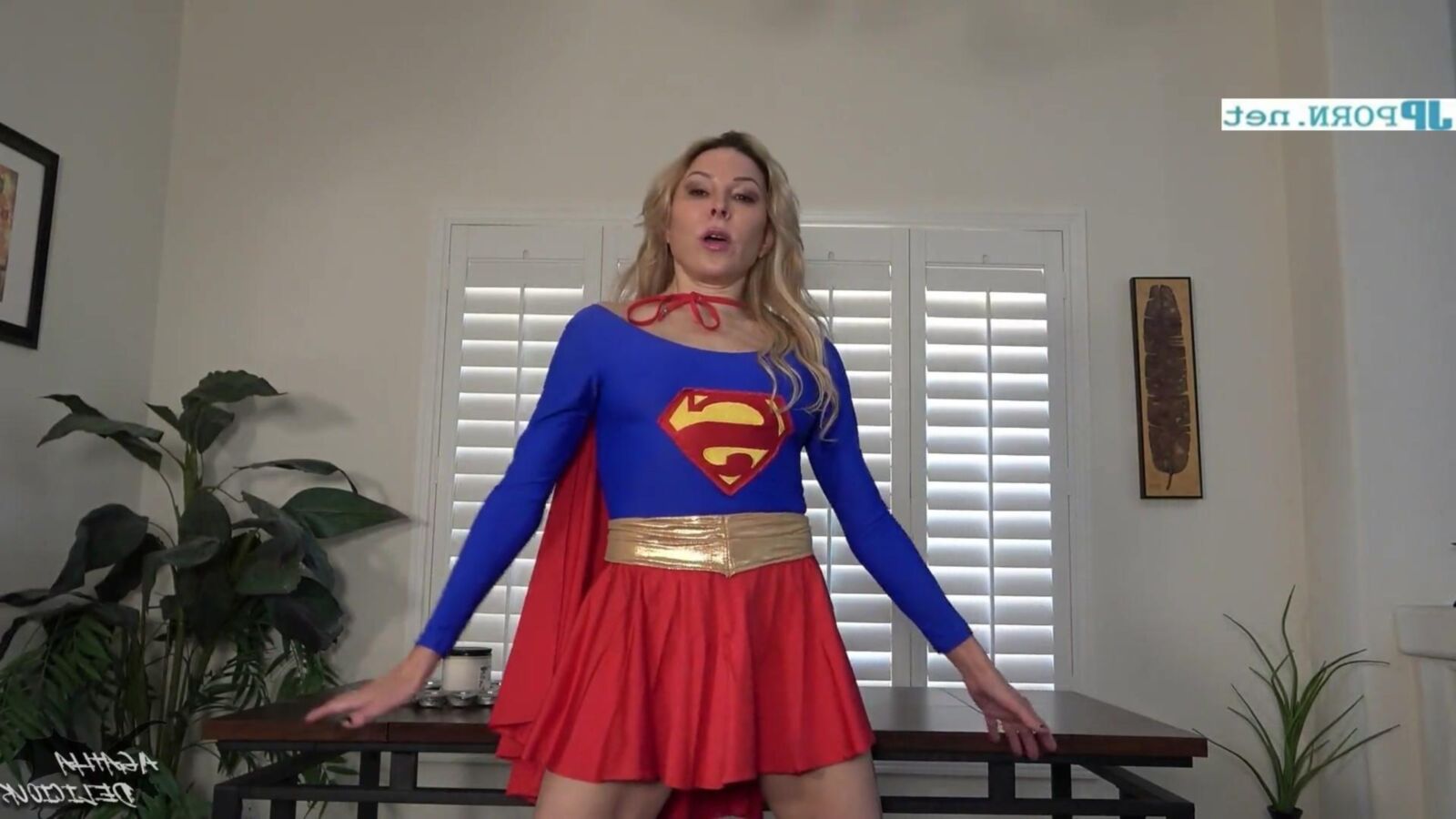hot supergirl