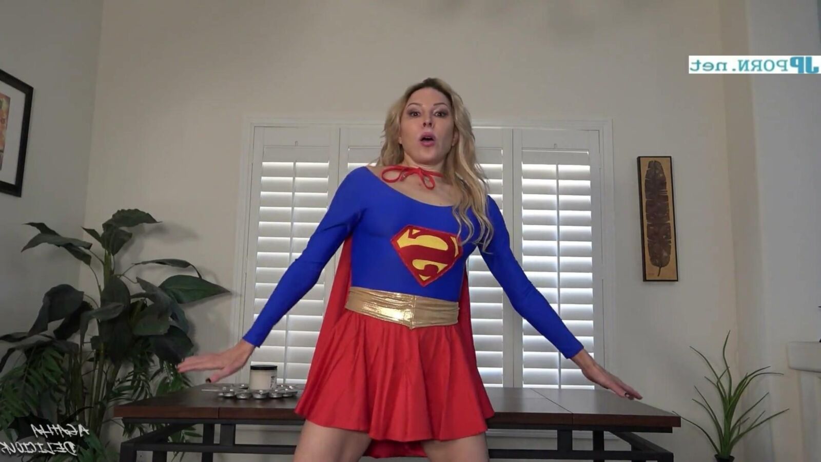 hot supergirl