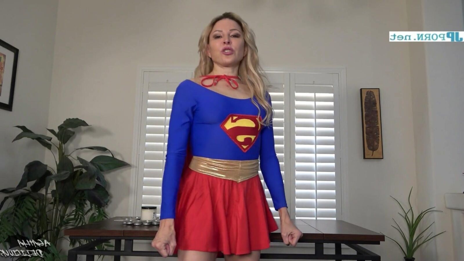 hot supergirl