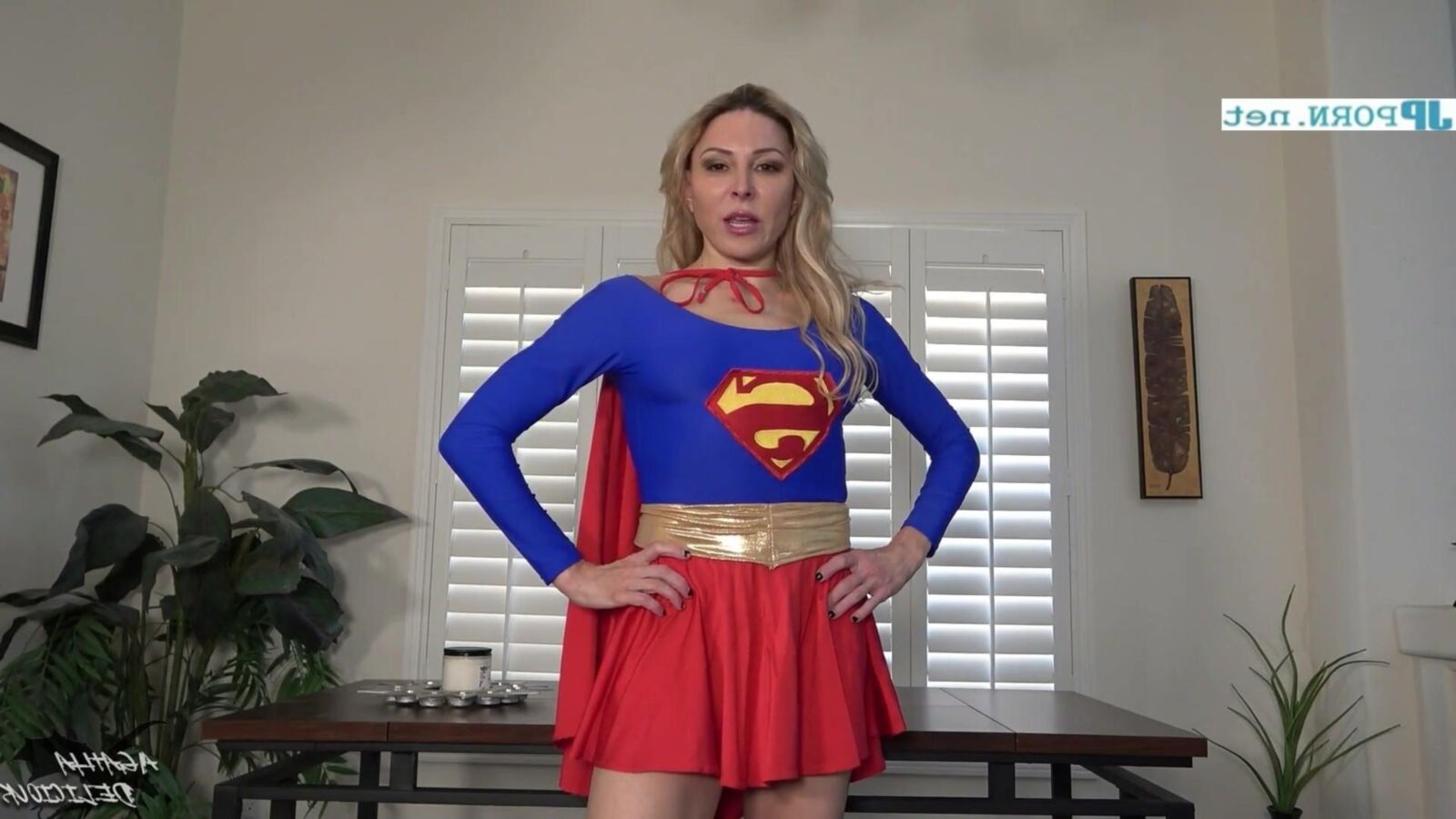 hot supergirl