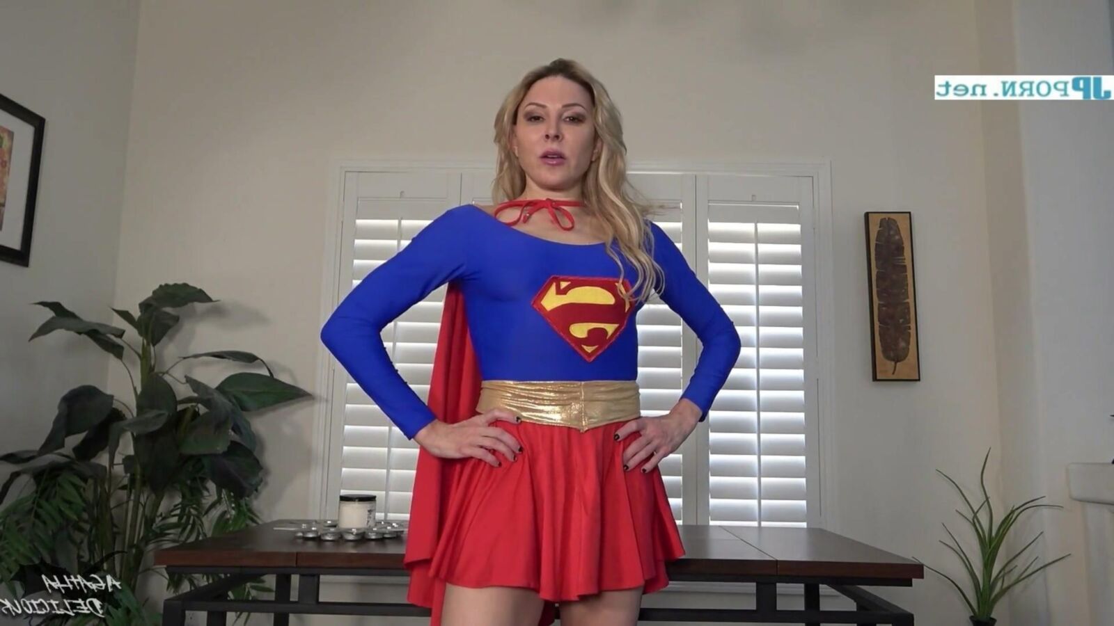hot supergirl