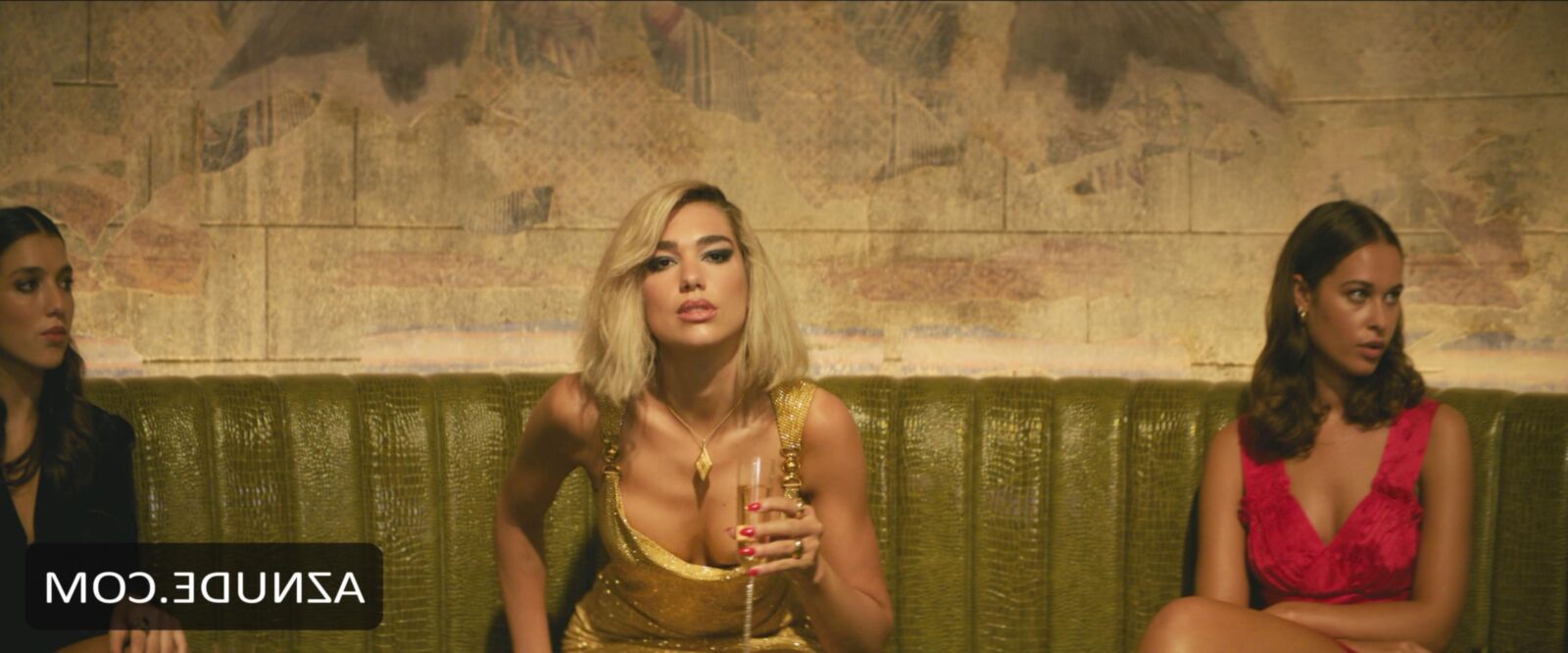 Dua Lipaは売春婦に他なりません