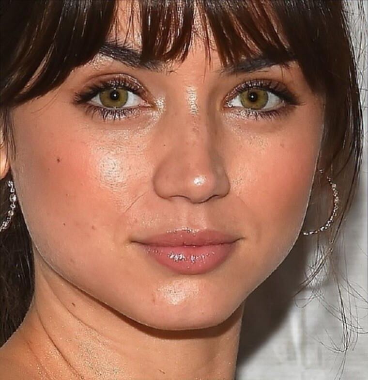 Ana de Armasは写真のみを呼び起こします