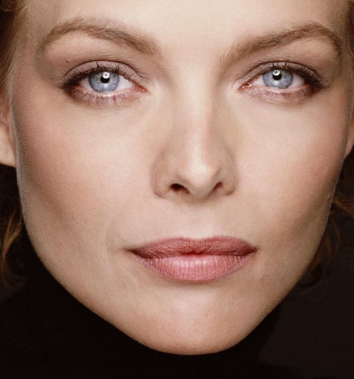 ミシェル・ファイファーは写真のみを喚起します
