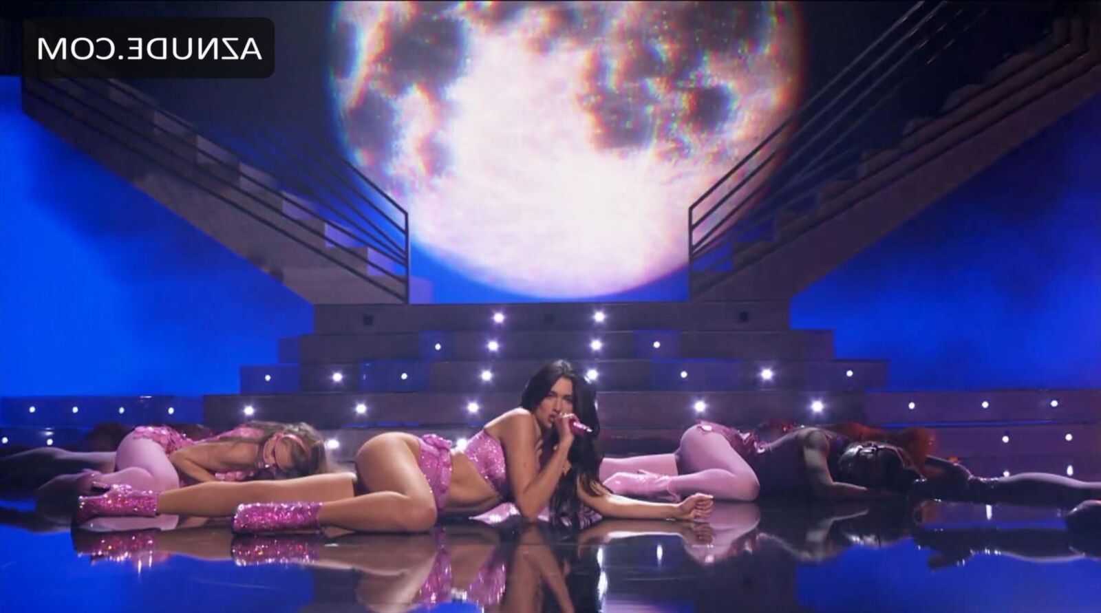 Dua Lipaは売春婦に他なりません