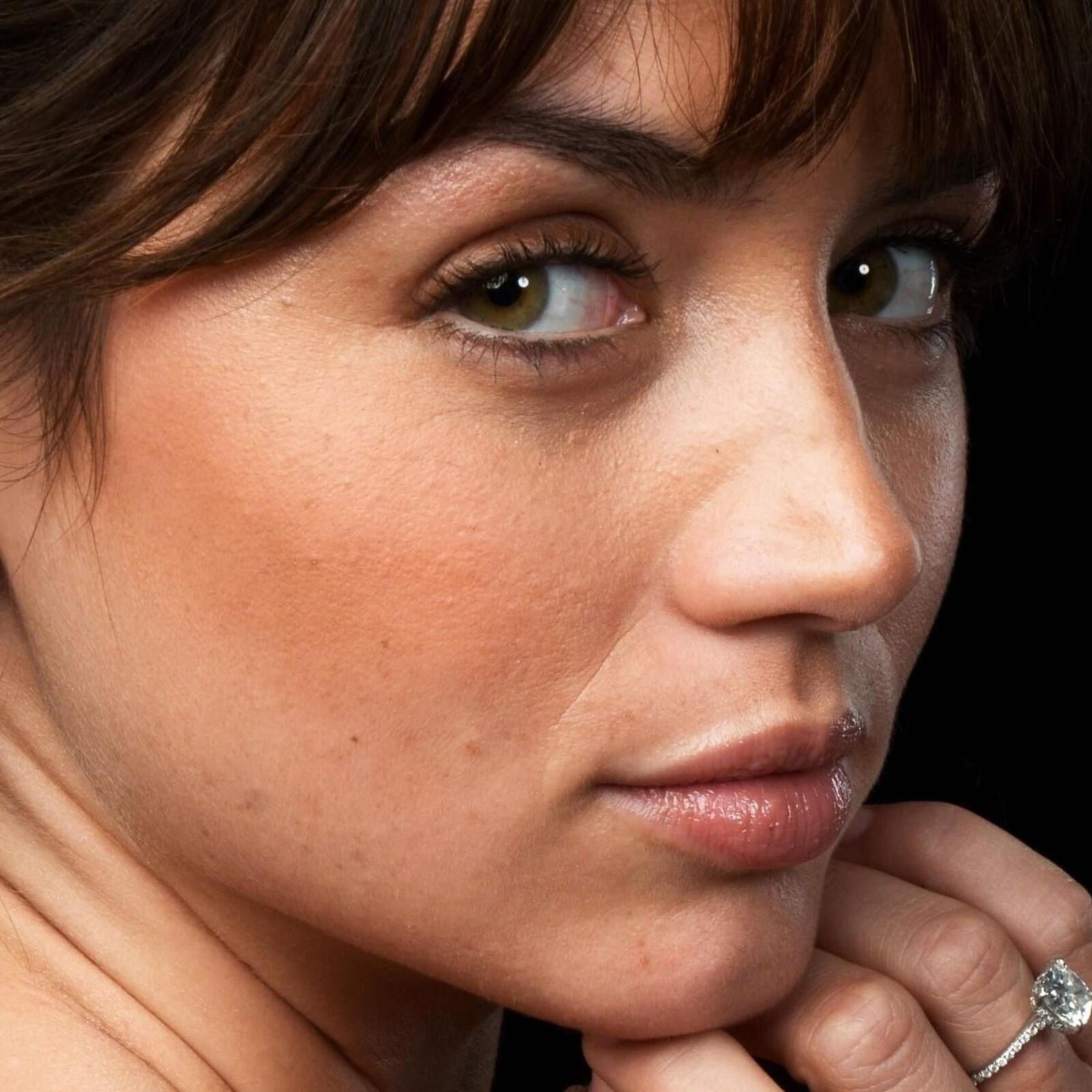Ana de Armasは写真のみを呼び起こします