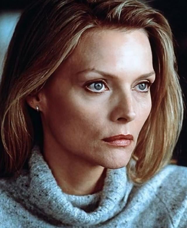 ミシェル・ファイファーは写真のみを喚起します