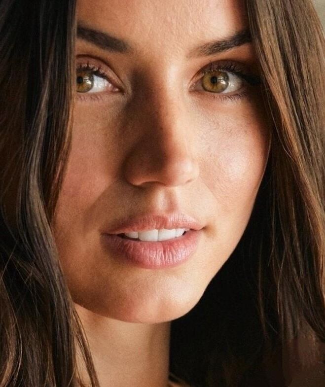Ana de Armasは写真のみを呼び起こします