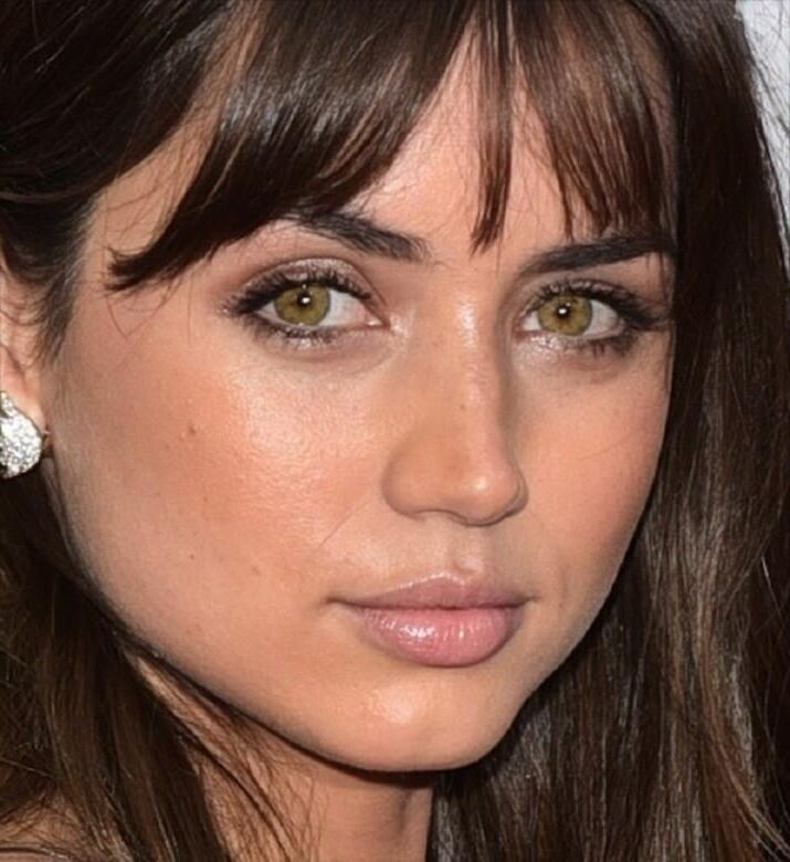 Ana de Armasは写真のみを呼び起こします