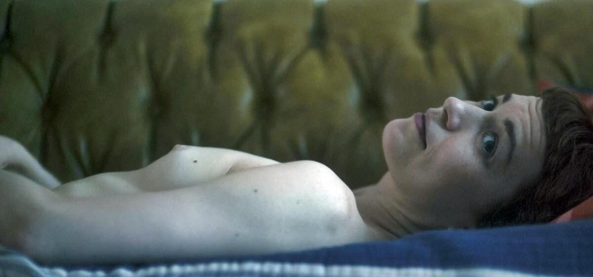 Celebrity Side Boob 