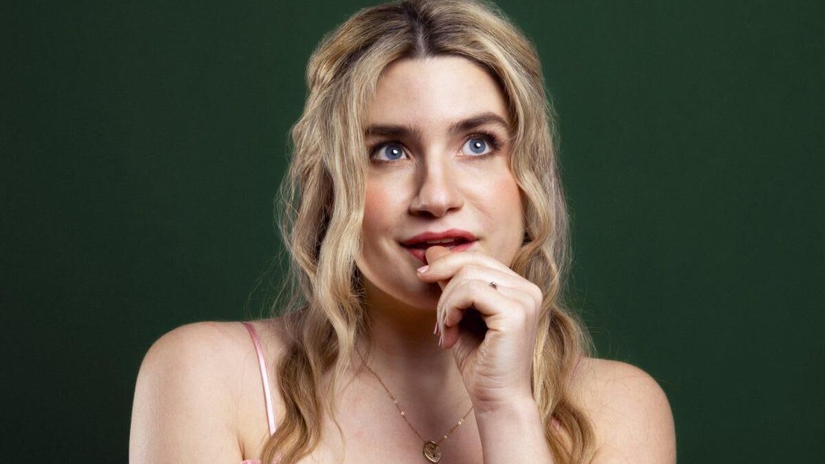 HARRIET KEMSLEY PUPET DE FUCK TÉPRISE