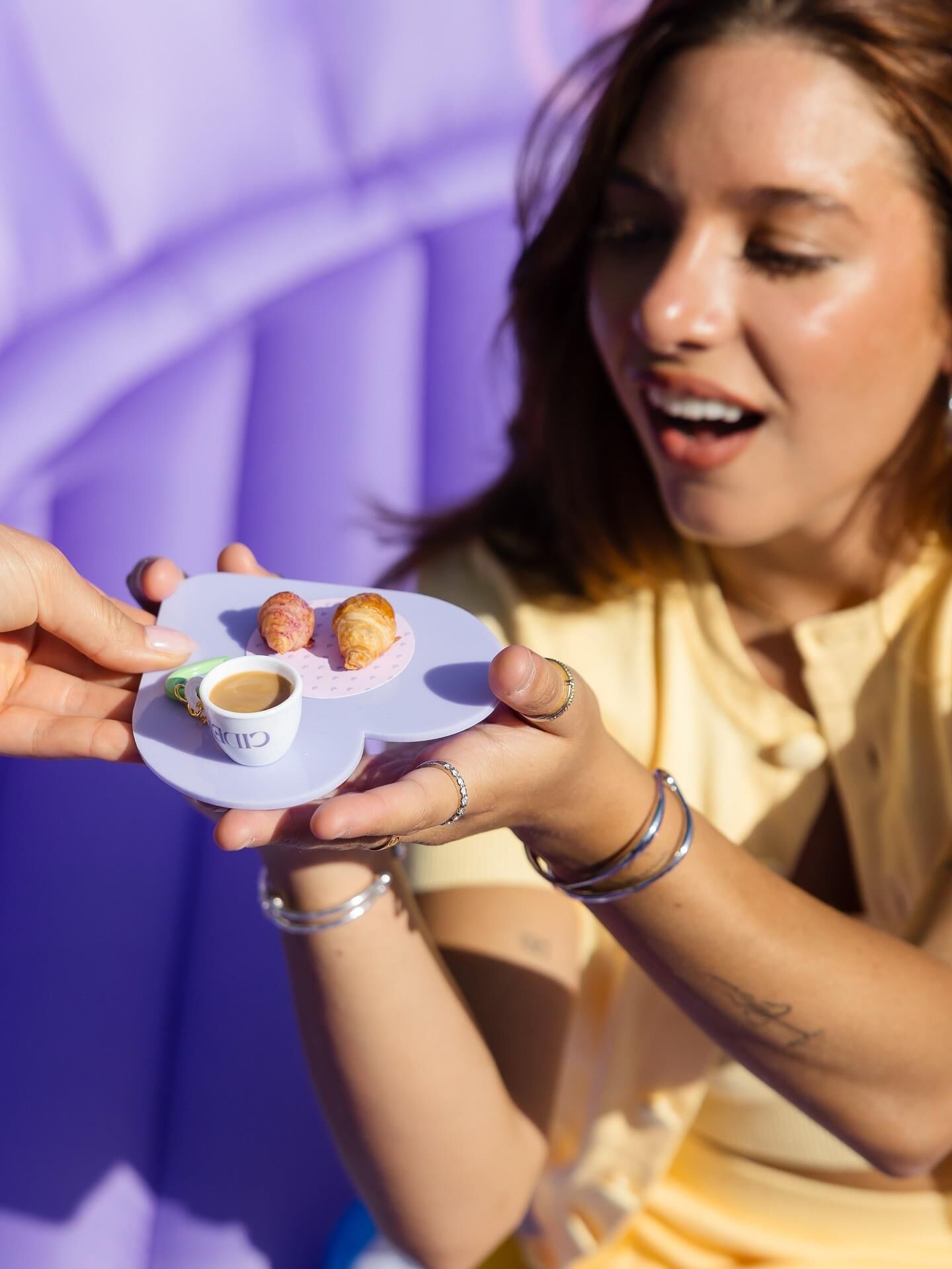Маккензи Зиглер посещает Cider X Polly Pocket