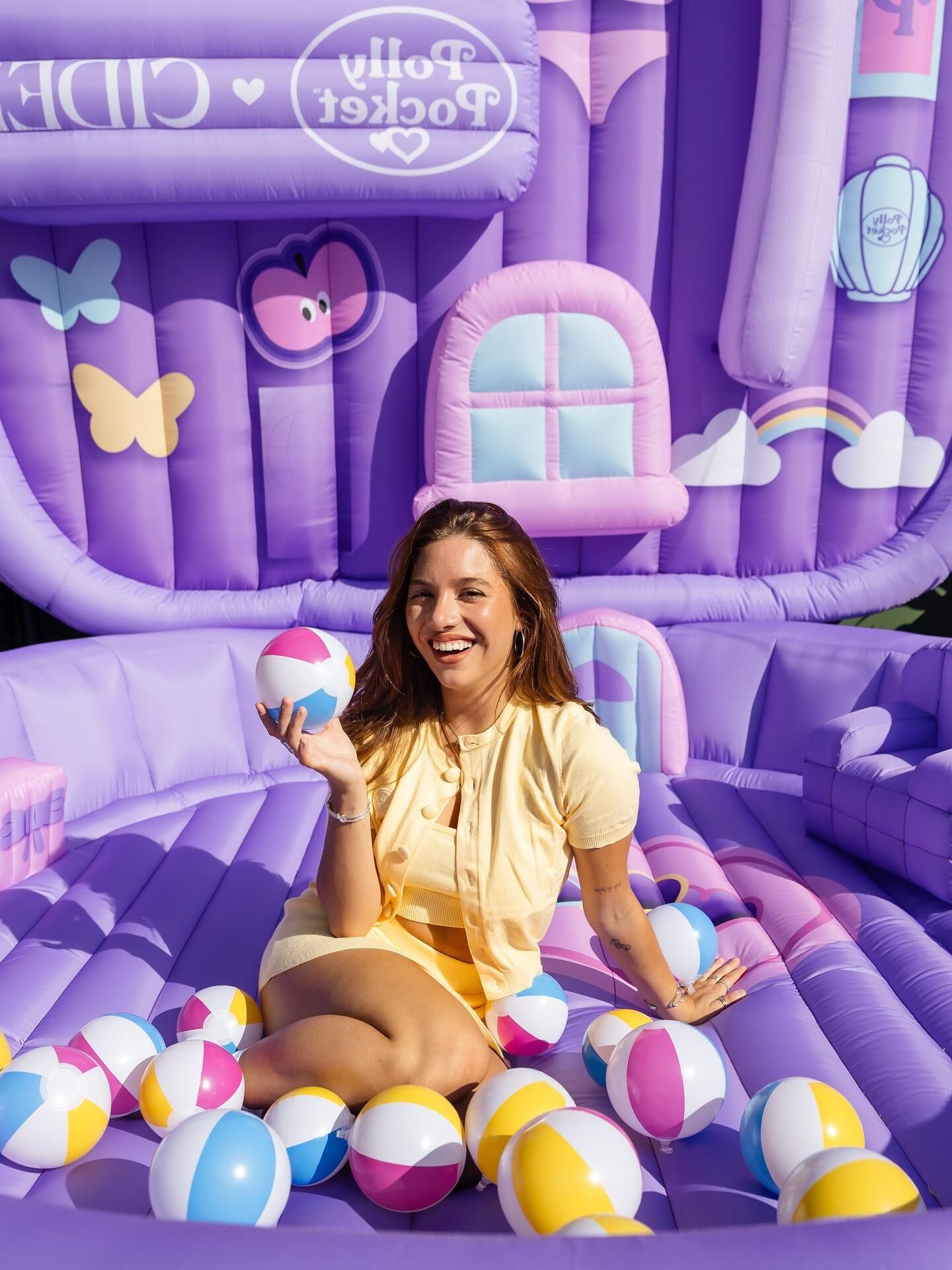 Маккензи Зиглер посещает Cider X Polly Pocket
