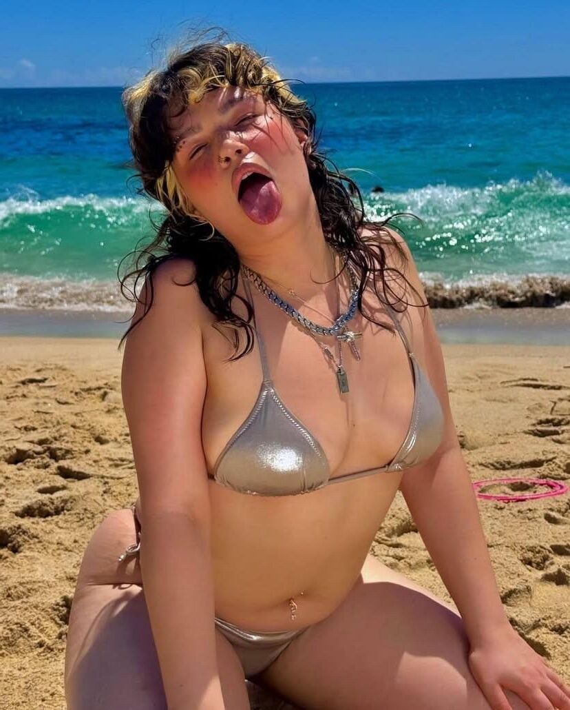 Lola Young (Singer)