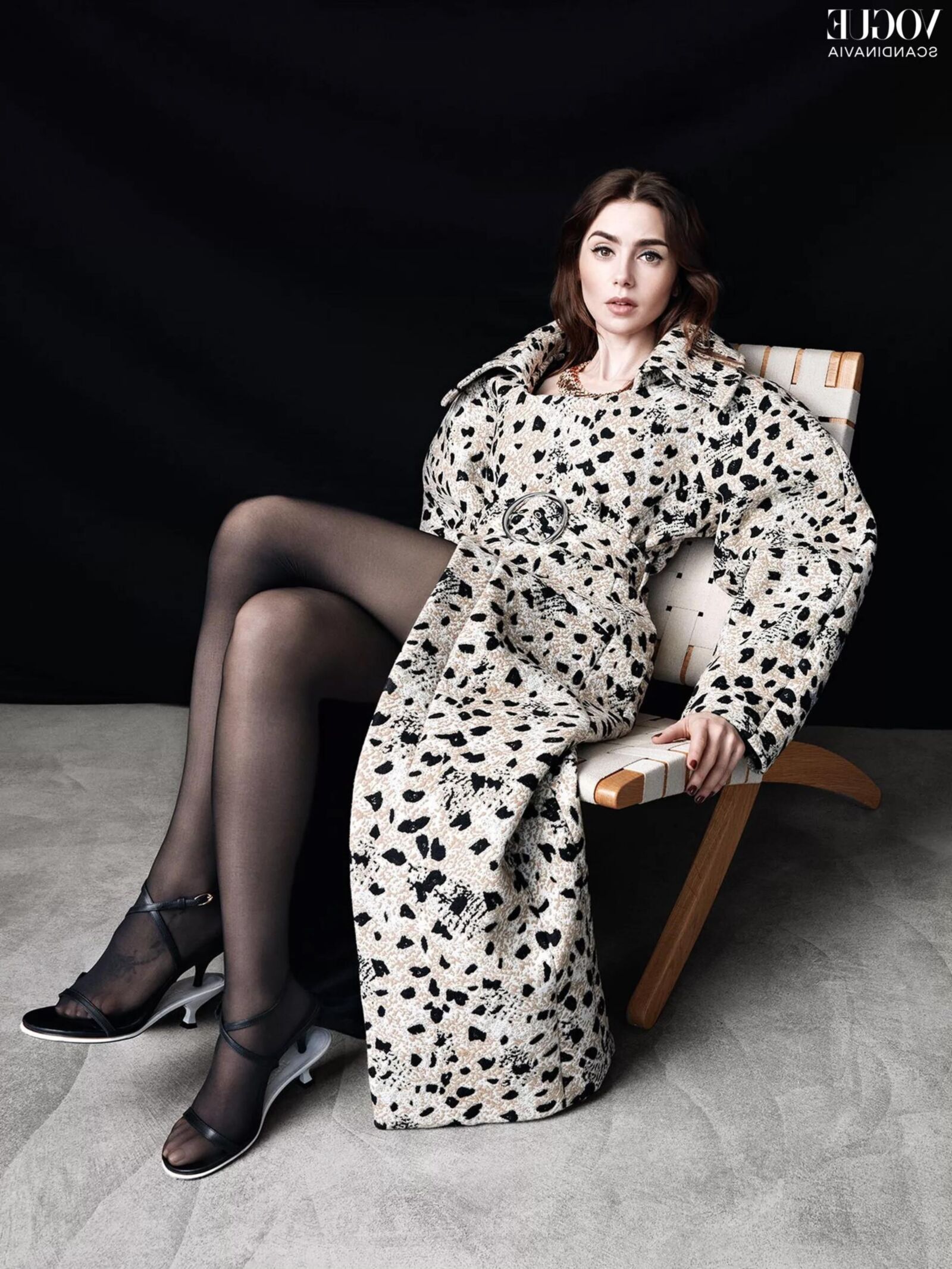 Nails Lily Collins