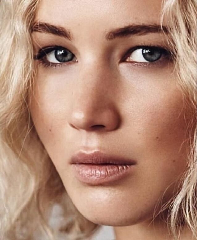 Jennifer Lawrence excitando fotos