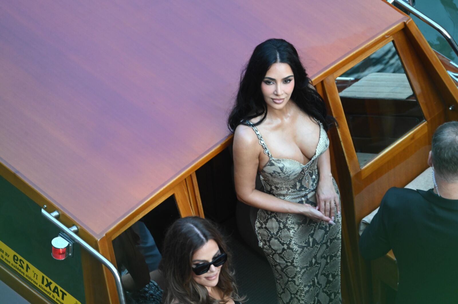 KIM KARDASHIAN Arrives at Jeff Bezos Wedding