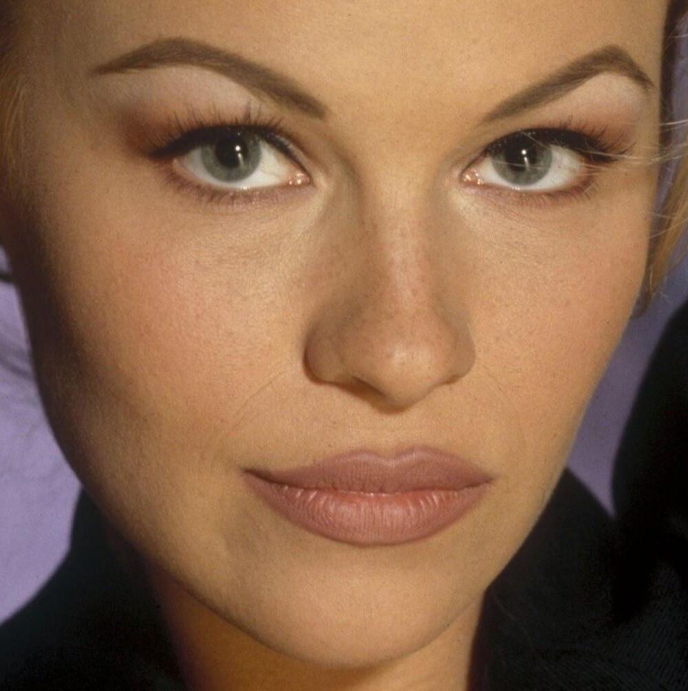 Pamela Anderson SOLO PECHAS SOUSANDO