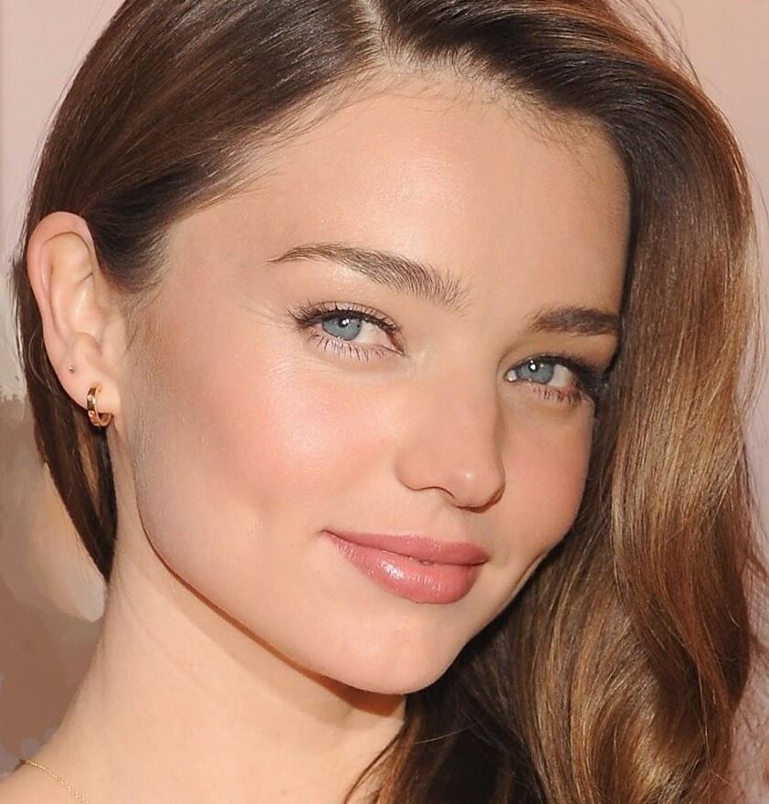 Miranda Kerr Sousing Fotics solo