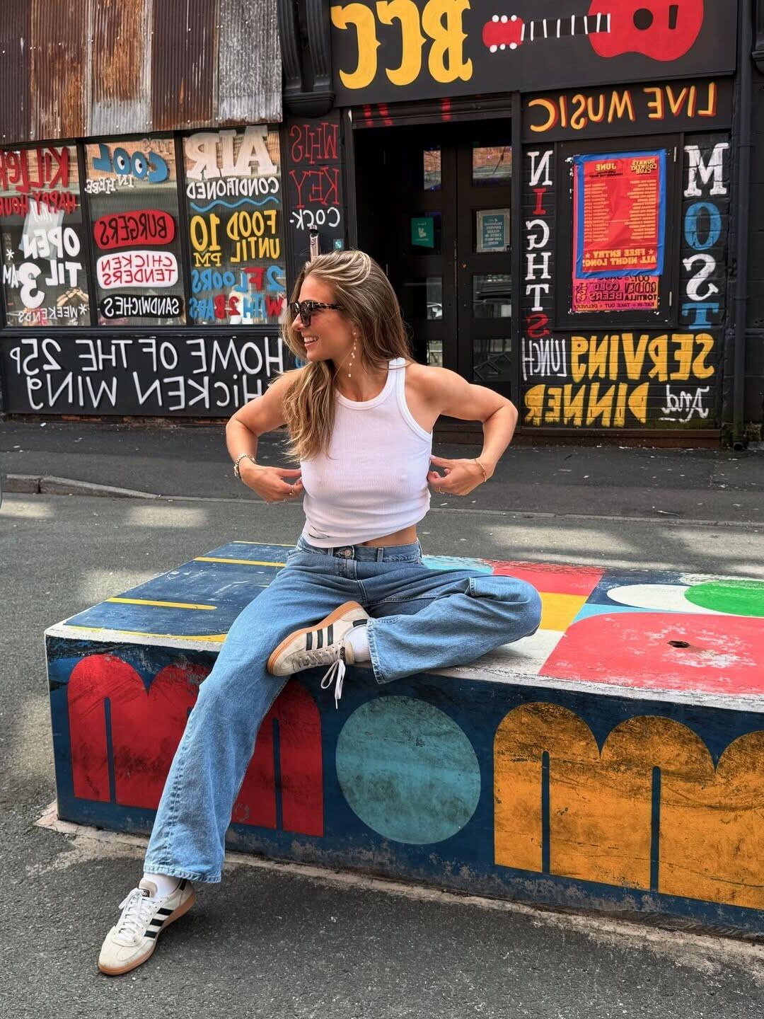 Lola Weippert braless ohne BH
