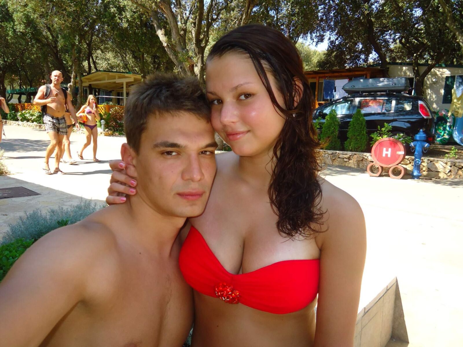 Chiennes chaudes avec de gros seins