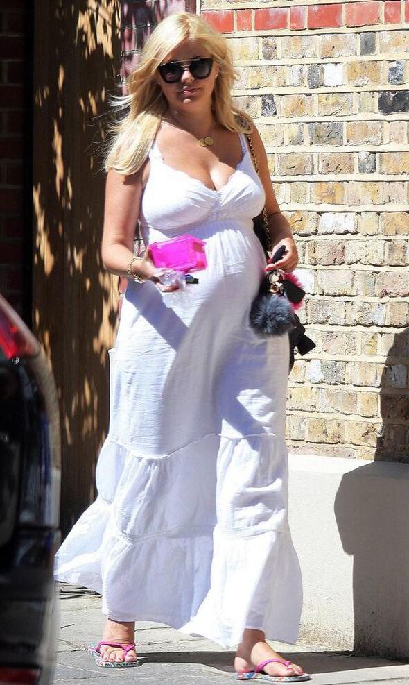Sexy enceinte britannique anglais Holly Willoughby Rachel Riley