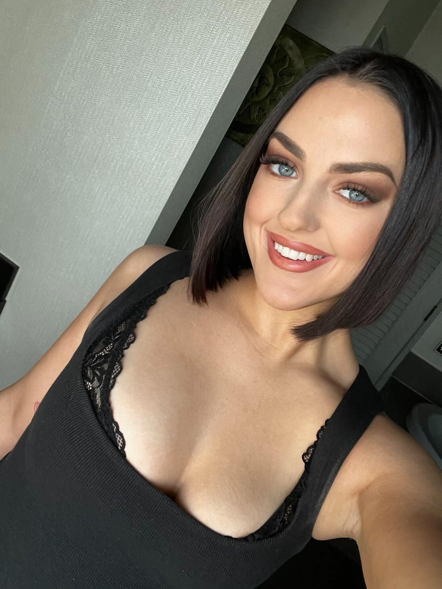 Lucy Big Butt Big Boobs Sexy Gorgeous Anal Girl Mixed Hot Shots