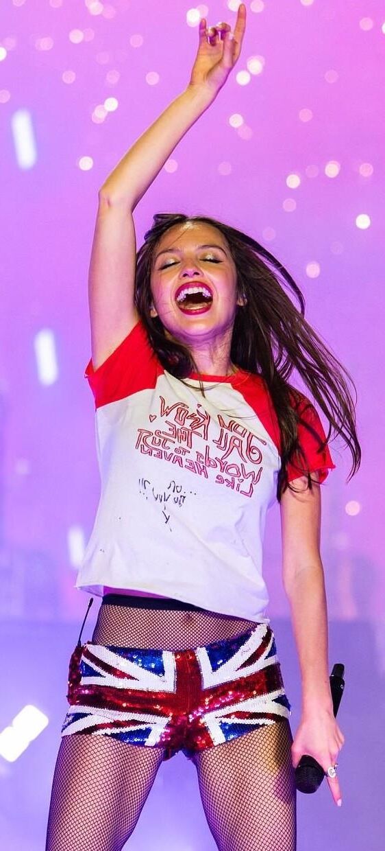  Olivia Rodrigo Such A Hot Outfit 
