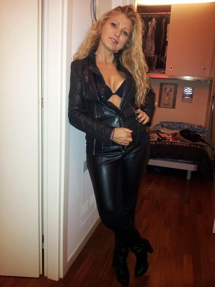 Cinzia Ama il Cazzo Nero