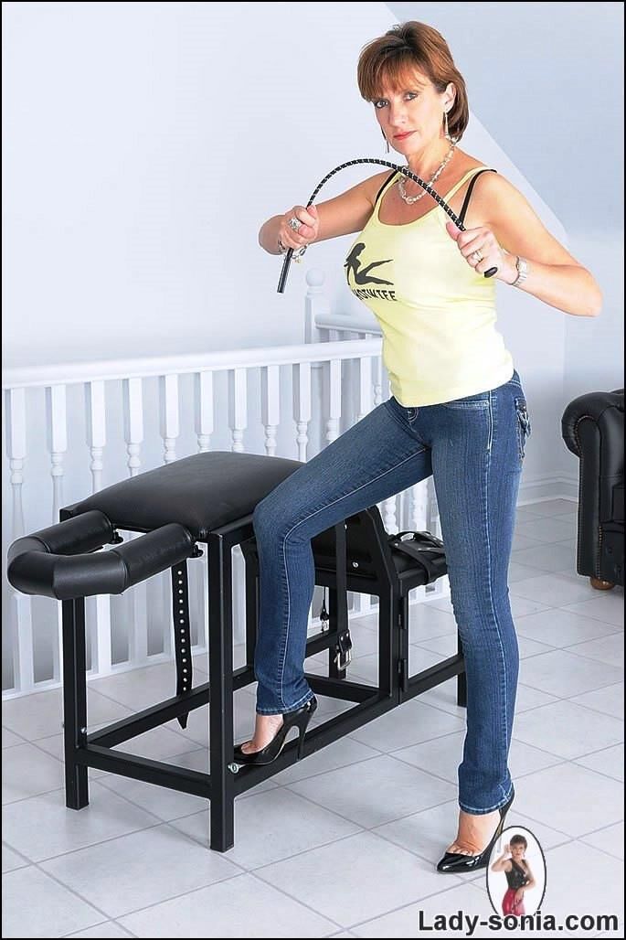 Pornstars in Jeans Lady Sonia