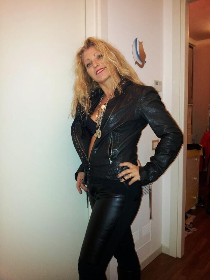 Cinzia Ama il Cazzo Nero