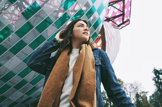 Violett Beane