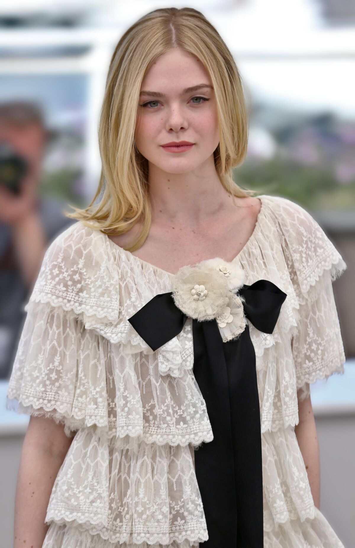 Stylischer Promi Teen Slut Elle Fanning, elegantes Sperma und Piss Hure