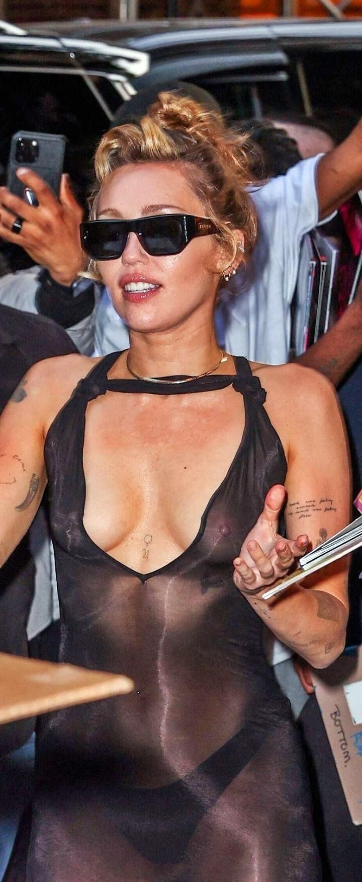 Celebrity Pokies 