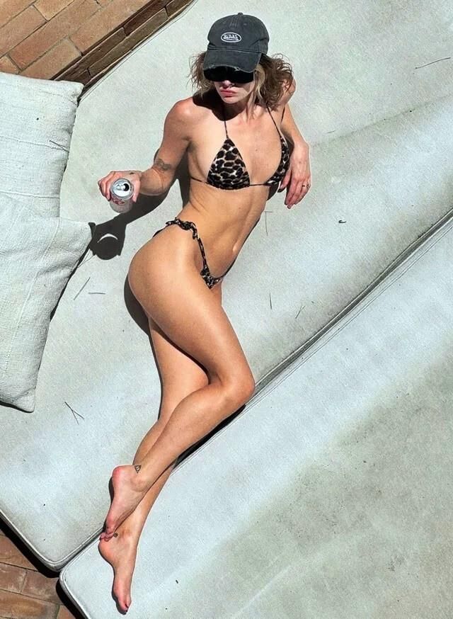 Celebrity Bikini 