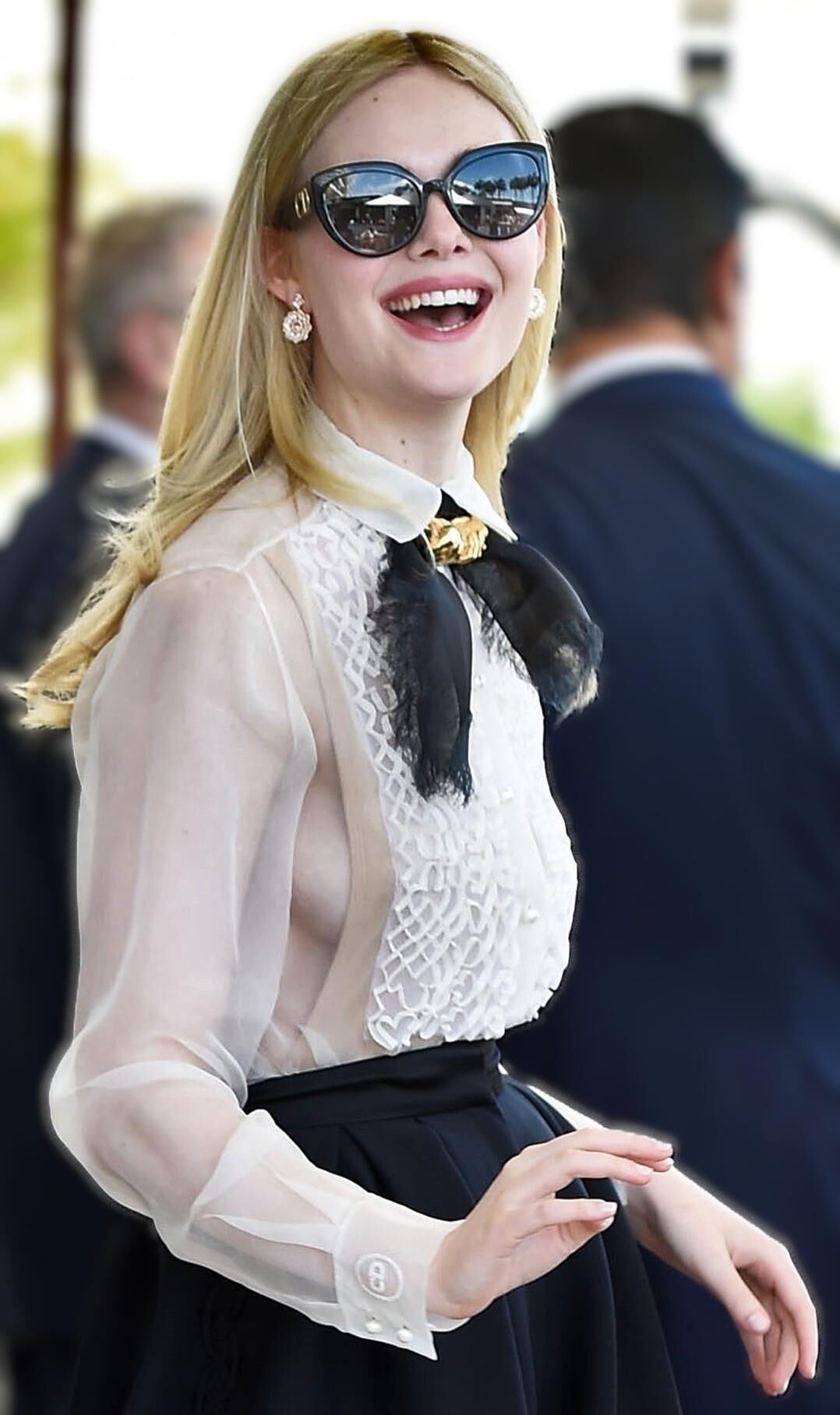 Stylischer Promi Teen Slut Elle Fanning, elegantes Sperma und Piss Hure