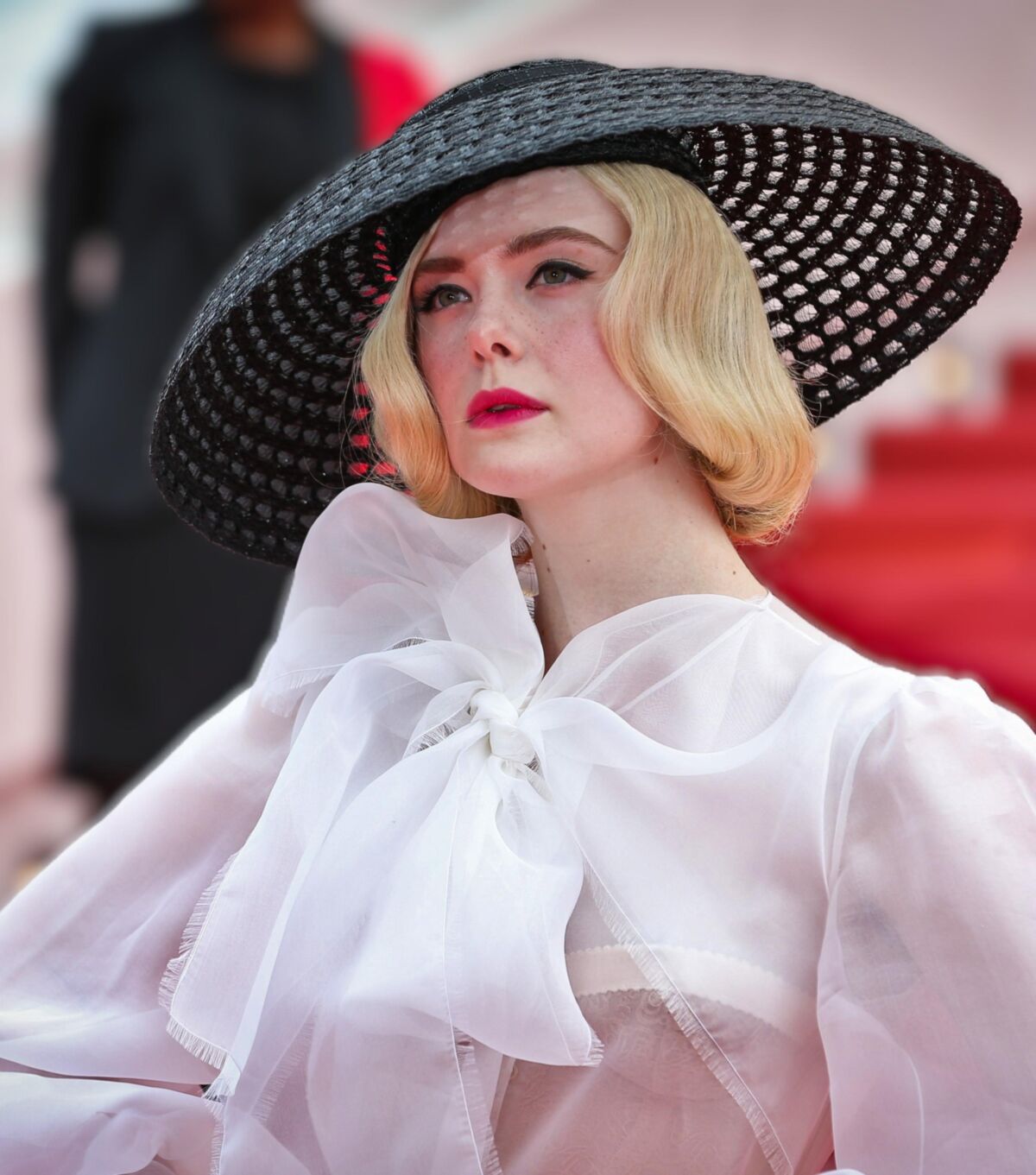Stylischer Promi Teen Slut Elle Fanning, elegantes Sperma und Piss Hure