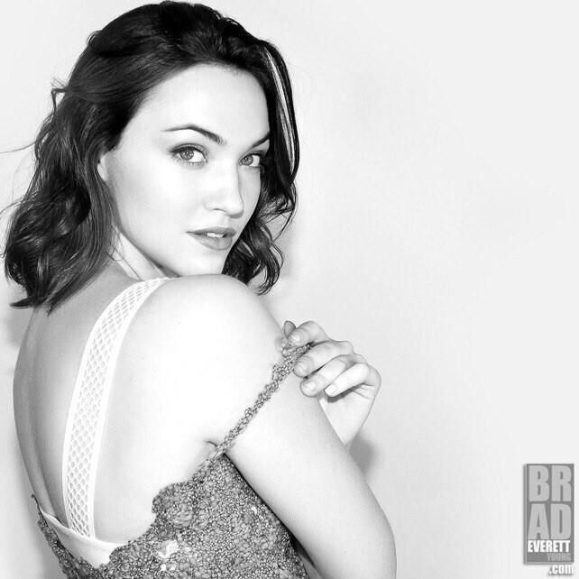 Violett Beane