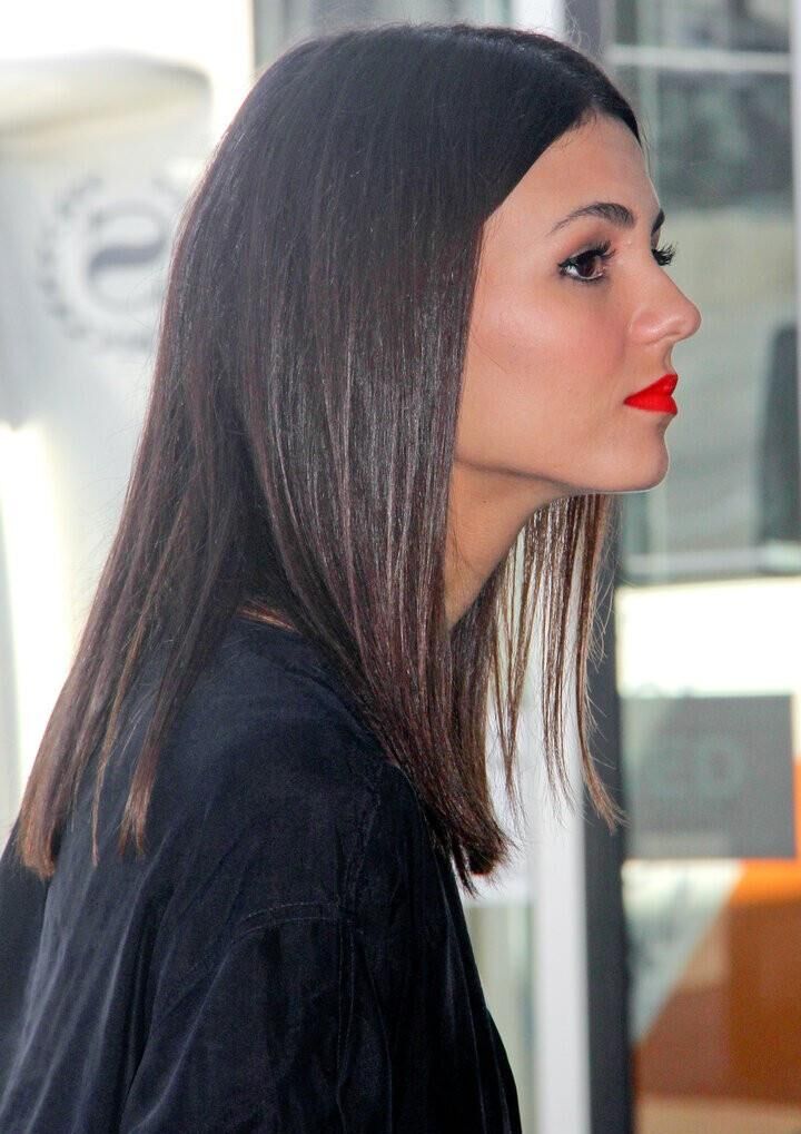 Victoria J! I love the view of her from the side!