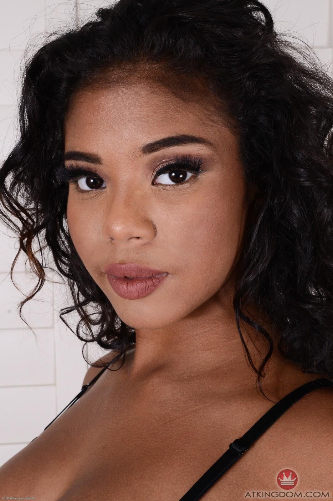 Nia Nacci