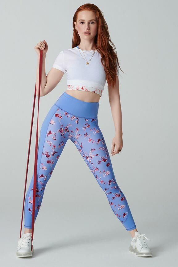 Madelaine Petsch atemberaubendes Fotoshooting