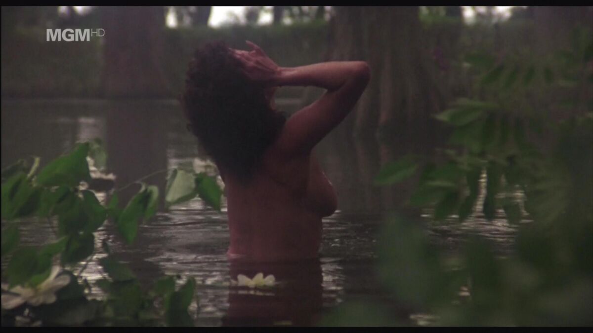 Titten Adrienne Barbeau